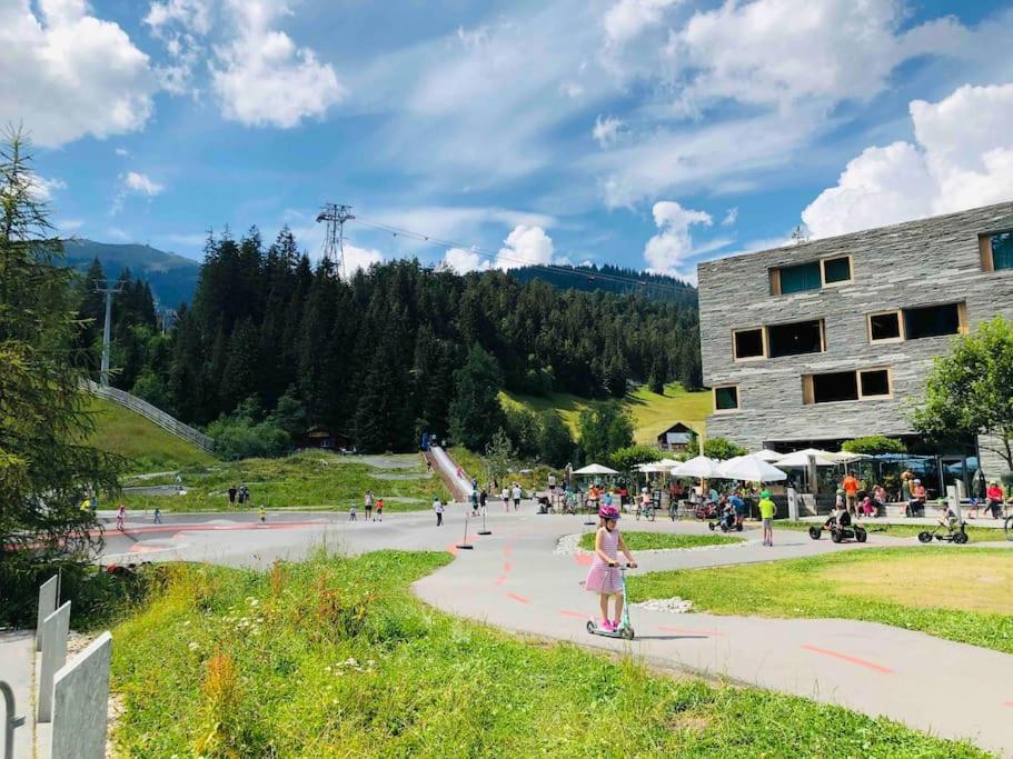Modern Laax Apt, Swimming Pools, Wellness & Tennis Esterno foto